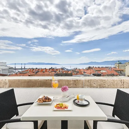 Grand Bonavia Hotel