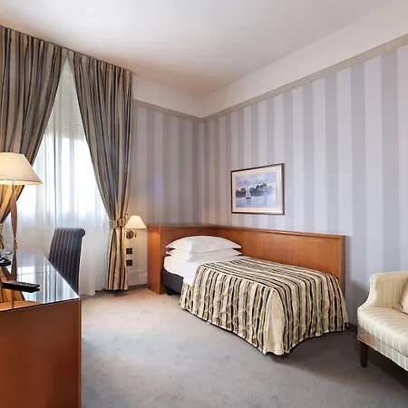 Hotel Grand Bonavia 4*