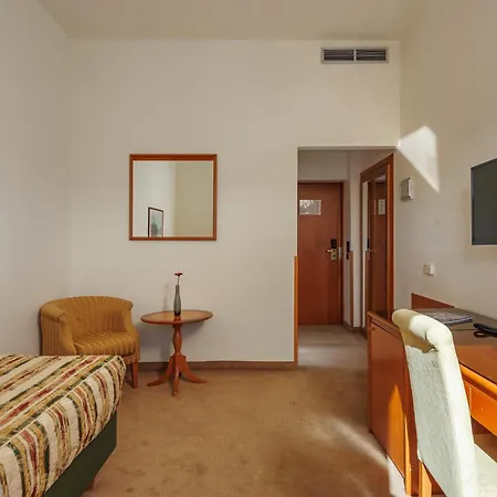 Grand Bonavia Hotel 4*