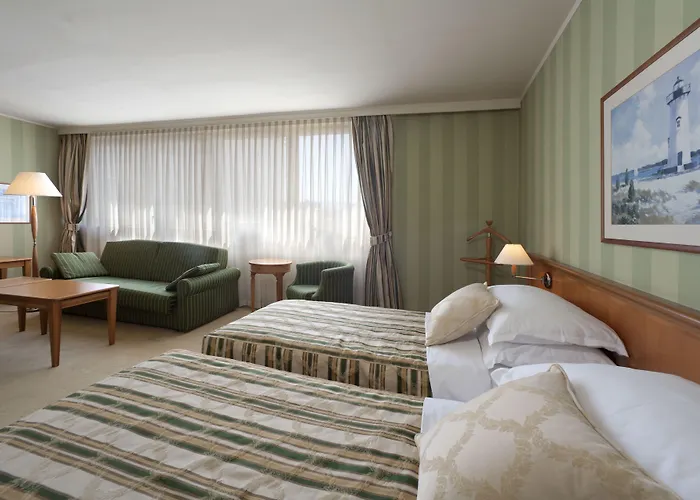 Grand Bonavia Hotel 4*